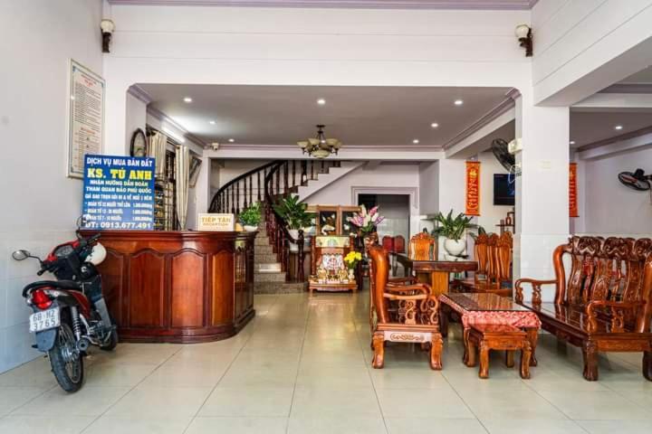 Hotel Khach San Tu Anh Hà Tiên Esterno foto