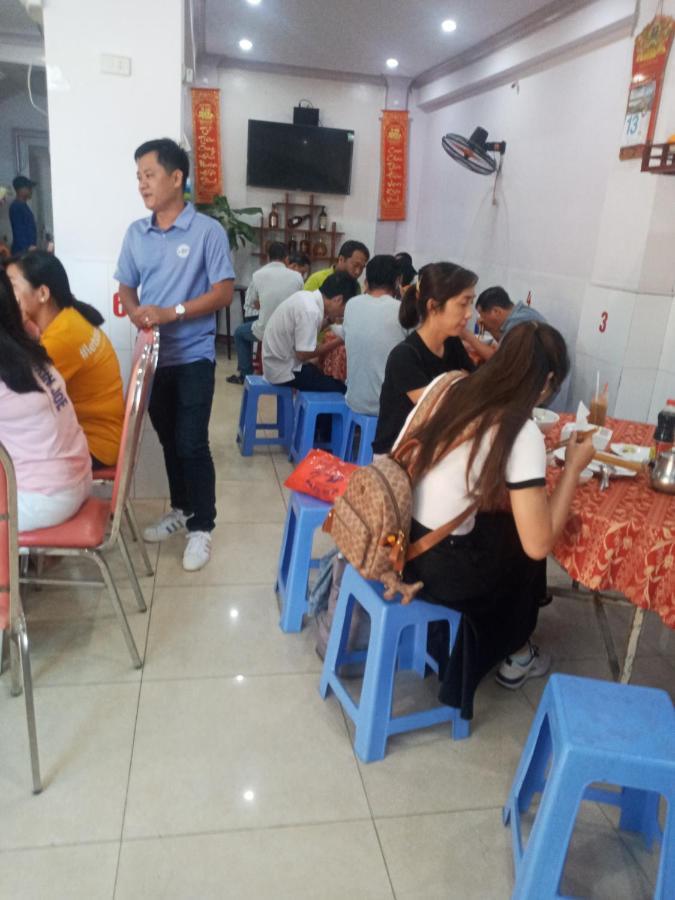 Hotel Khach San Tu Anh Hà Tiên Esterno foto