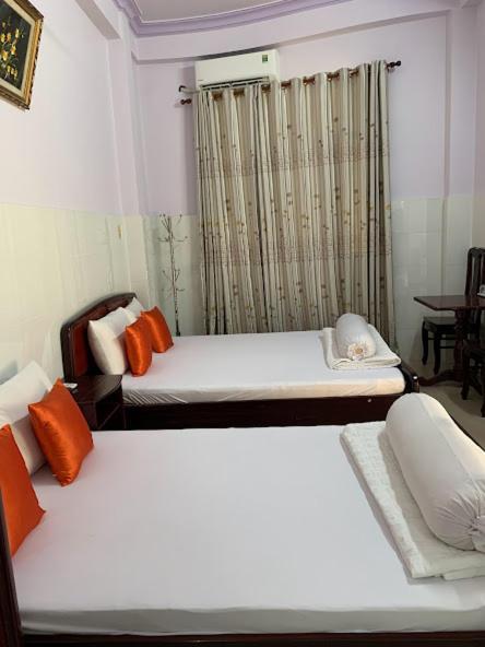 Hotel Khach San Tu Anh Hà Tiên Esterno foto
