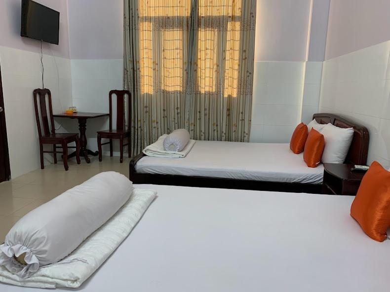Hotel Khach San Tu Anh Hà Tiên Esterno foto
