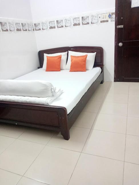 Hotel Khach San Tu Anh Hà Tiên Esterno foto