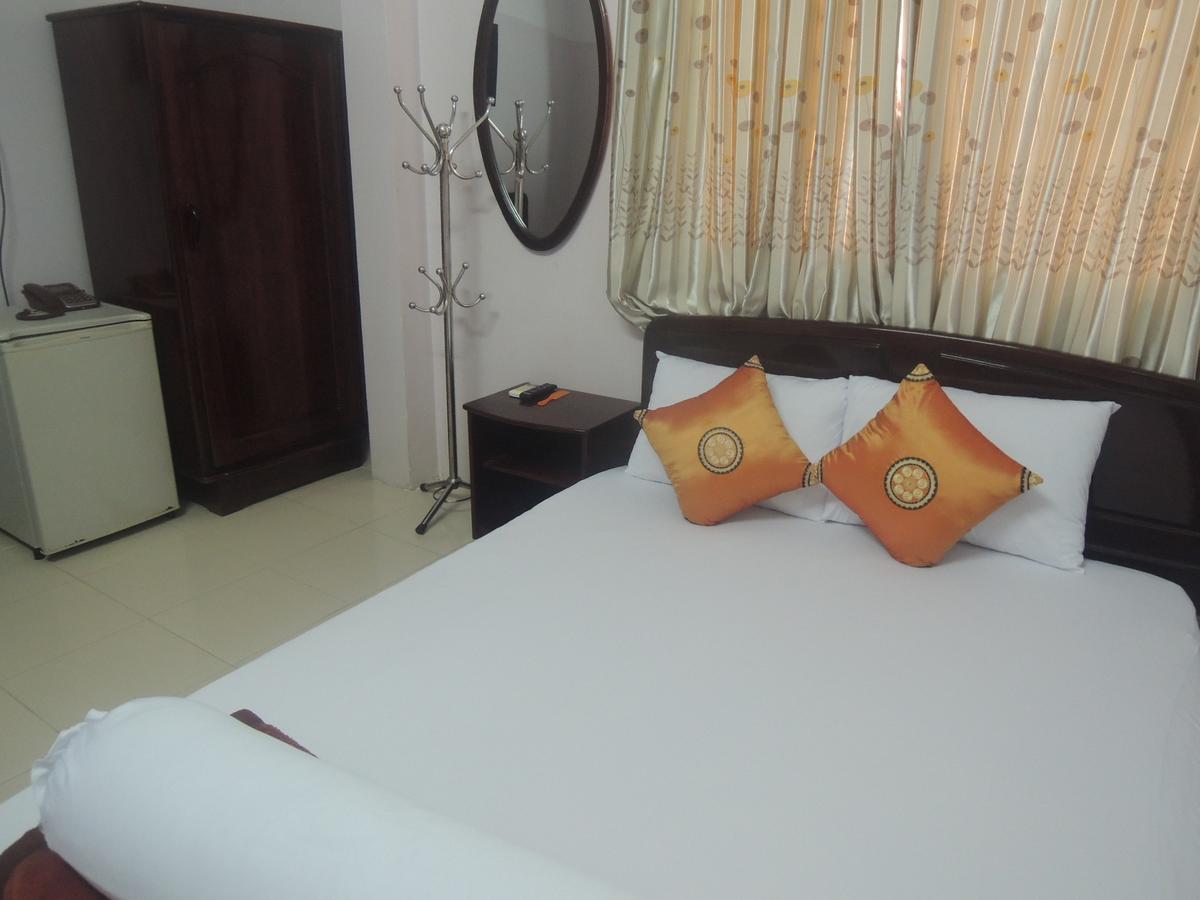 Hotel Khach San Tu Anh Hà Tiên Esterno foto